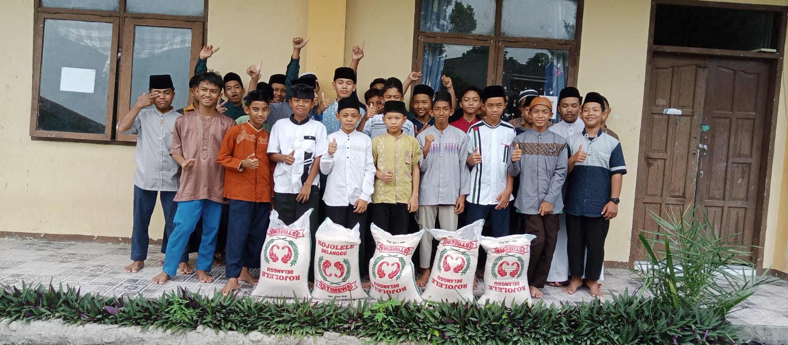 Sedekah Beras Manarussalam